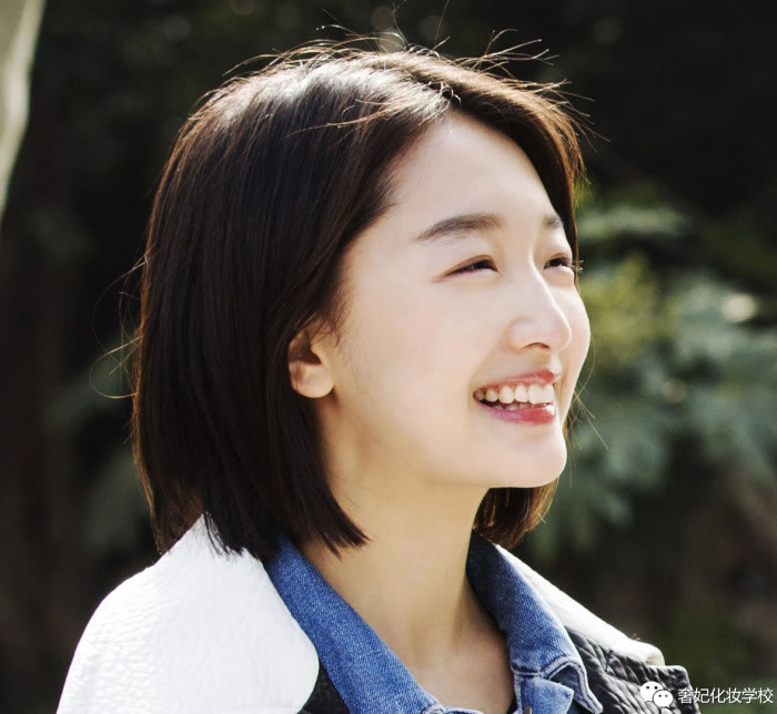 周冬雨单眼皮小眼睛怎么画眼妆,周冬雨单眼皮日常眼妆画法