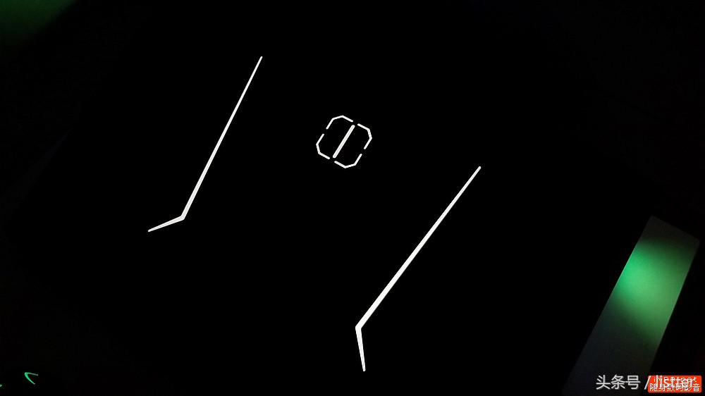 这款IFUNKS游戏本必须关注，性能霸道还自带机械键盘