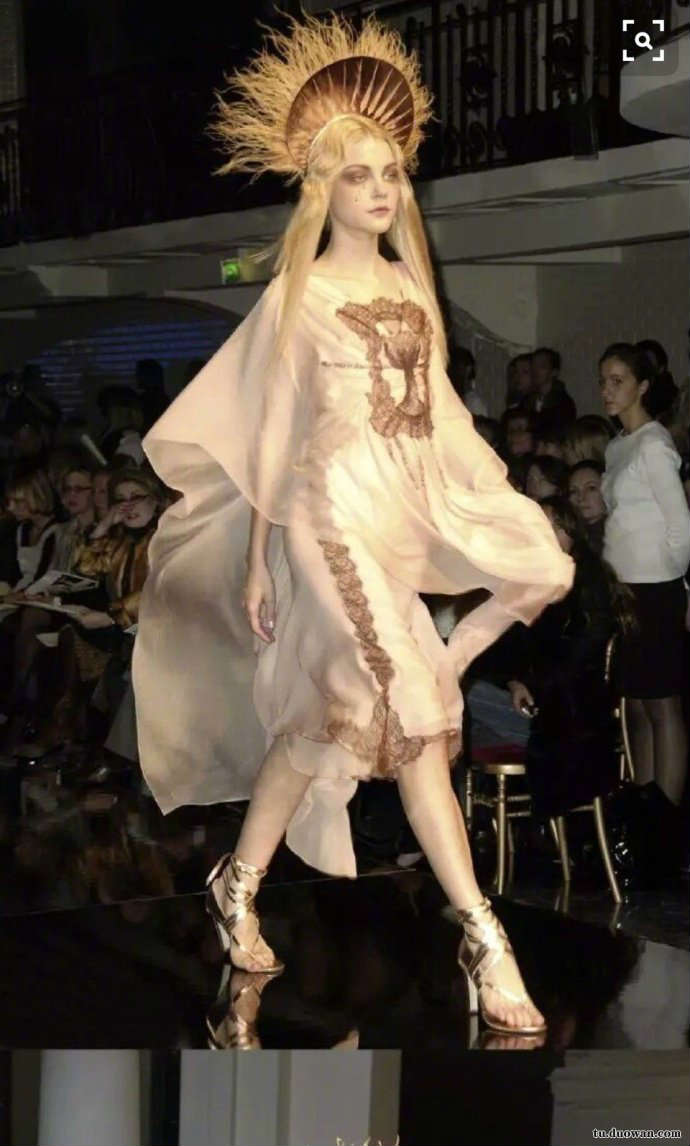 一招教你神龙摆尾,一招神龙摆尾