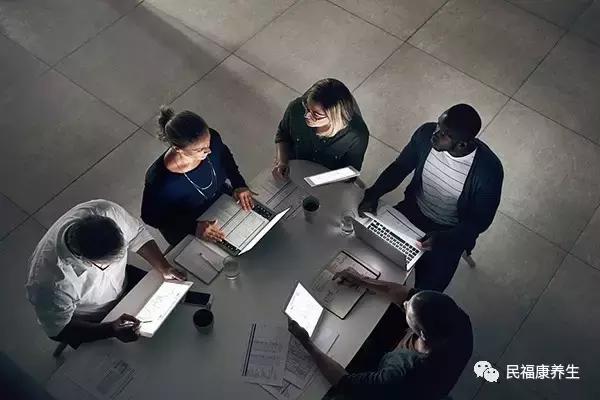 睡觉脚发麻应该挂什么科,神经病变脚麻是一阵还是一直麻