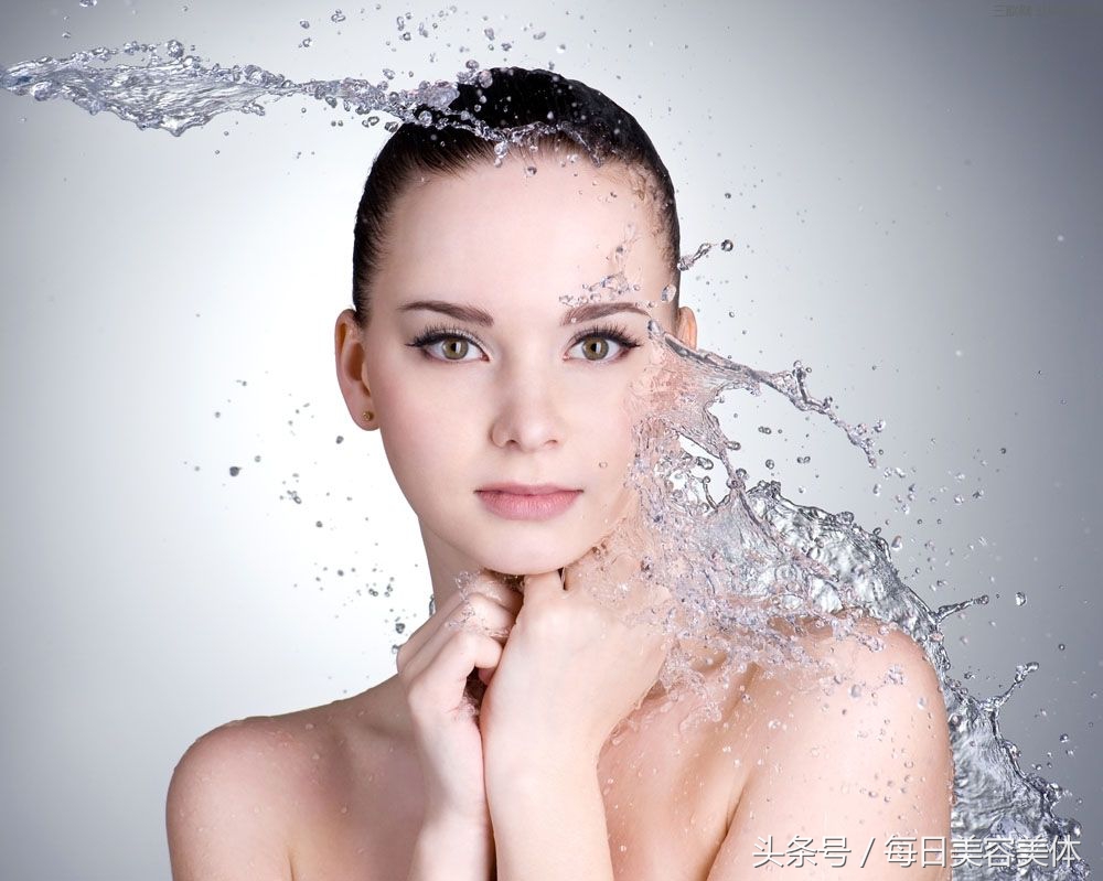 美容护肤：美女脸上毛孔堵塞该如何解决？怎么让毛孔呼吸顺畅？