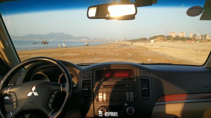 三菱帕杰罗和普拉多比试越野,三菱帕杰罗越野对比丰田霸道