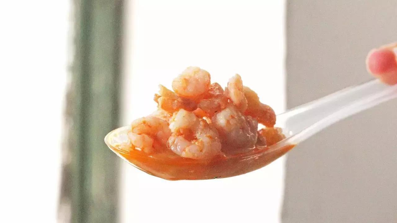 百万厦门人夏天最惦记的一碗面！一锅虾汤熬了20年！