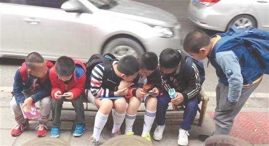 每一个沉迷于《王者荣耀》的孩子，都缺少一位“好母亲”