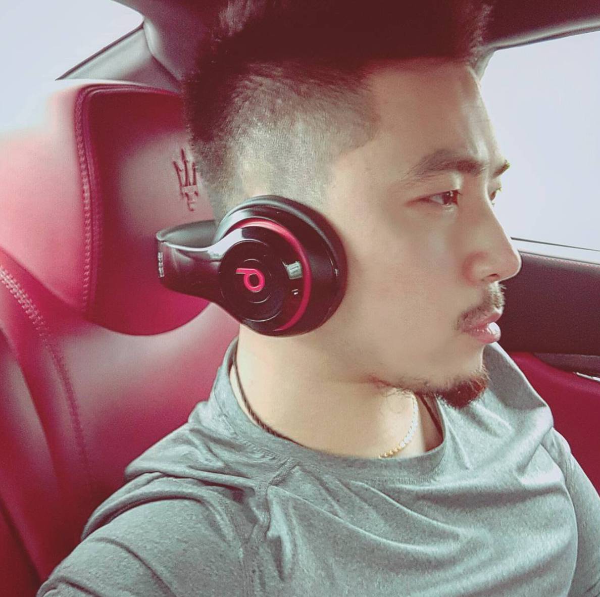 高粱地里的野汉子，不仅仅身材很正