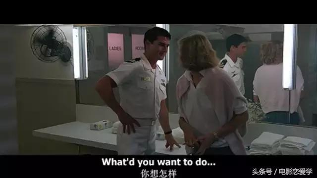 男子女厕所撩妹，简直*兽禽**！