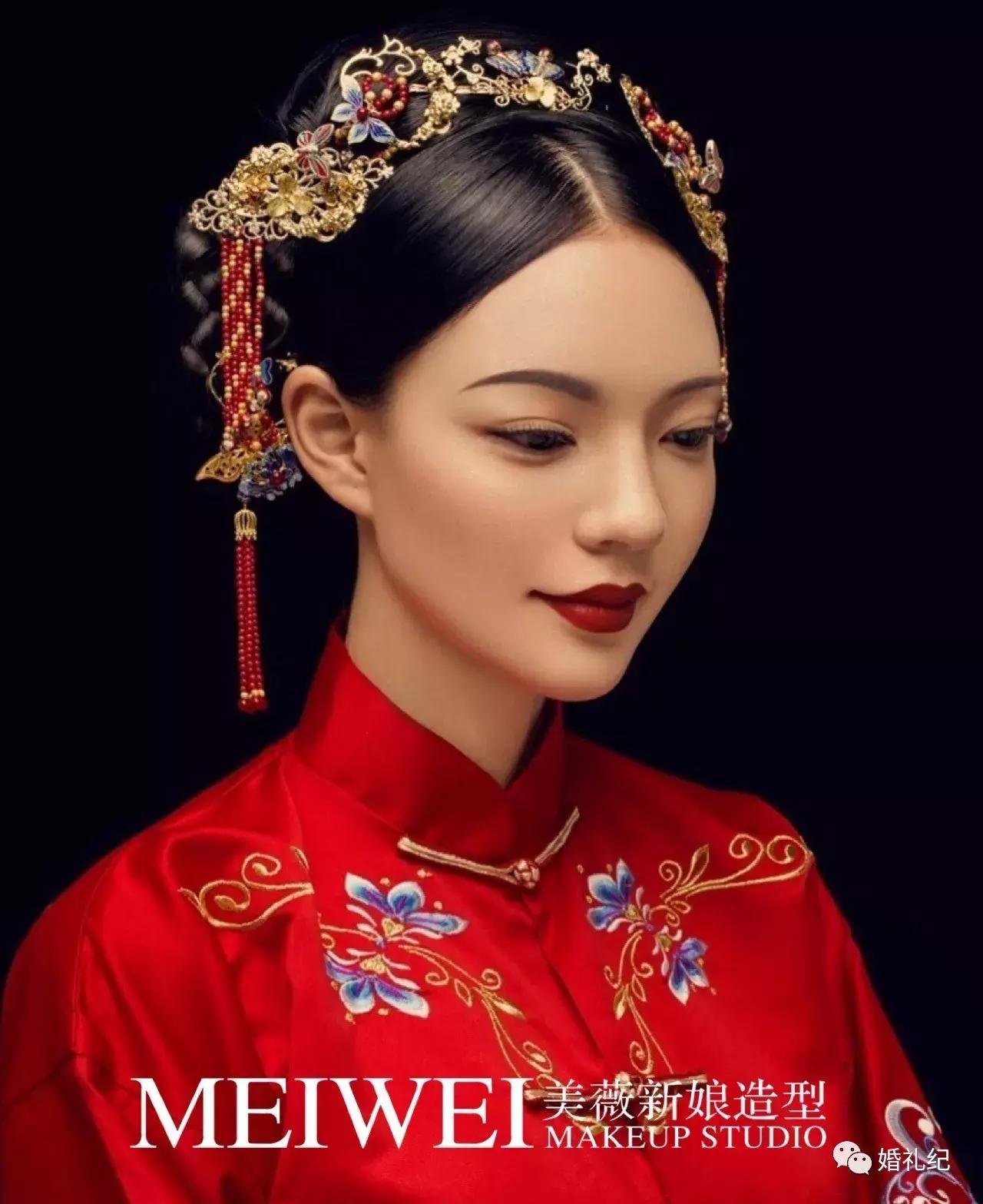 如何挑选适合中式婚礼的妆容,中式婚礼搭配
