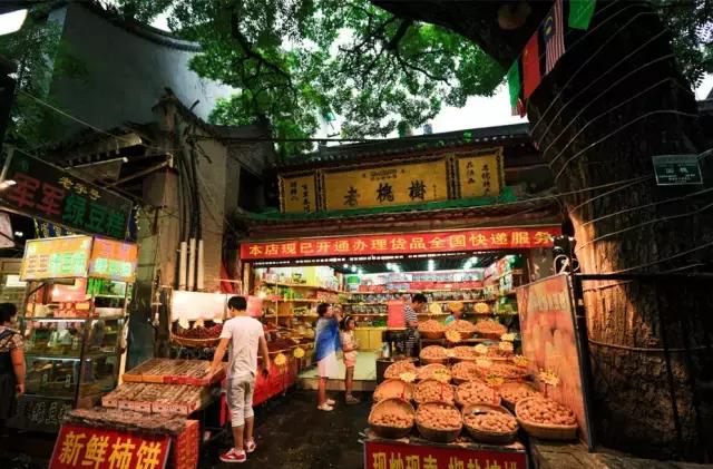 新乡必吃十大特色小吃步行街,舌尖上的古街美食街