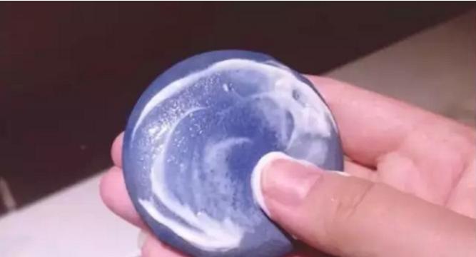 为什么你的底妆脱妆那么快,为什么有人觉得粉底不好