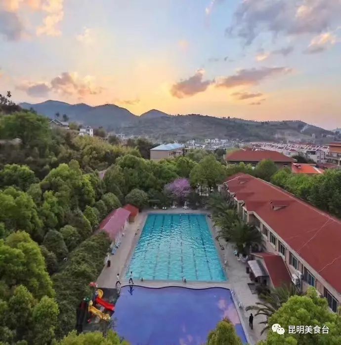 云南最神秘的六个野温泉，峡谷弥漫雾气小鱼咬脚，车底盘常常被刮