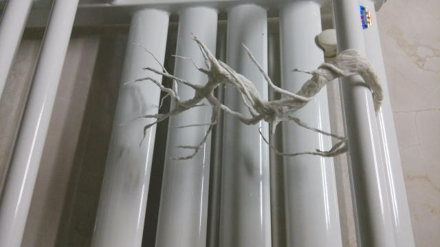 为茶室添一缕梅香，只需卫生纸与铁丝的完美结合