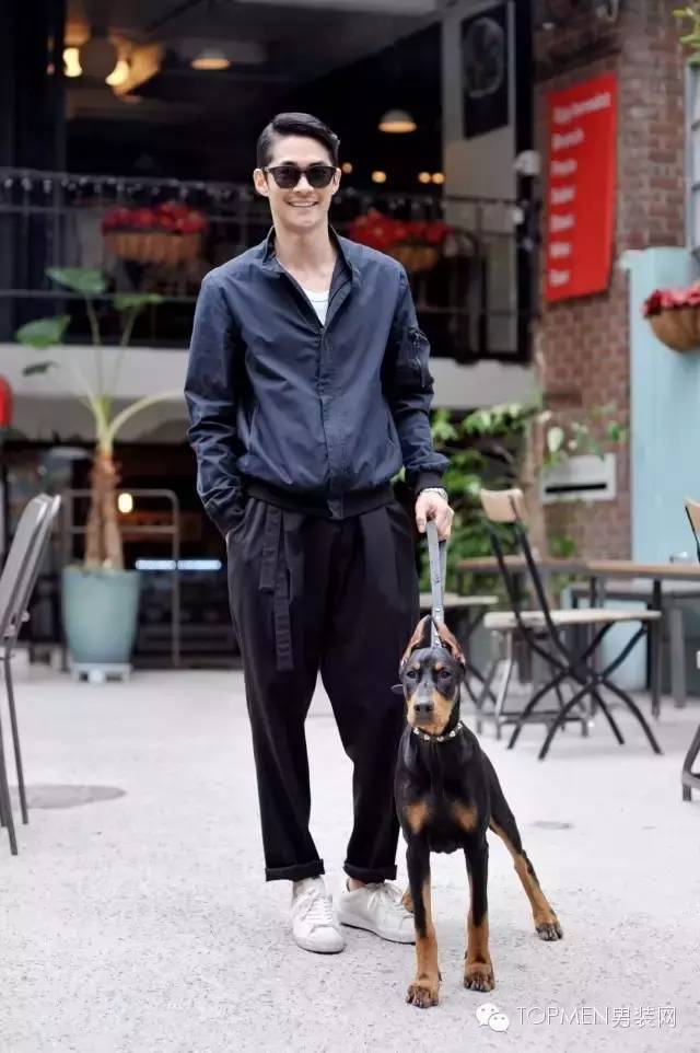 管你花枝招展，我却独爱黑白