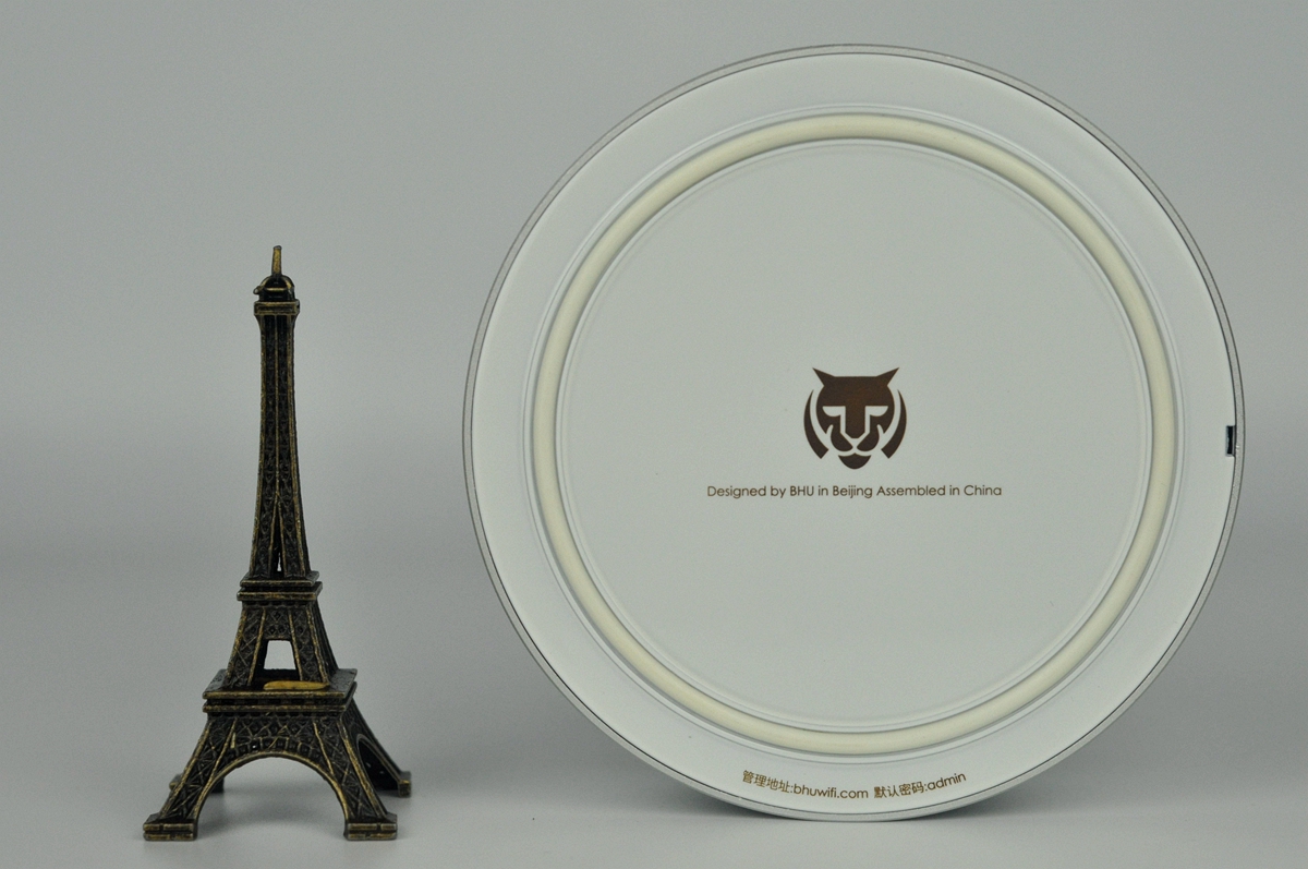 圆润艺术范，有型更有“芯”——必虎路由器上手评测