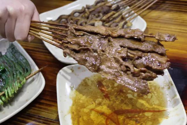 勾魂的黎塘风味烧烤店正在艾特你！约不约？