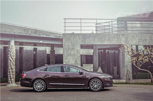 别克君越全新换代上市试驾,别克君越652t豪华版试驾视频