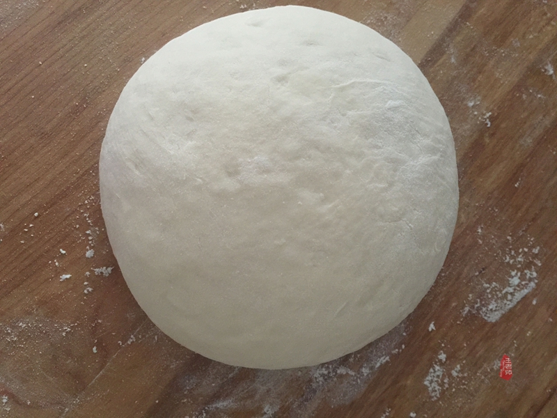 外皮酥脆馅料浓郁,外皮焦香酥脆内馅丰富柔软