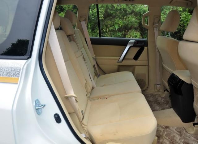 丰田霸道2700中东版的有几组配置,丰田霸道2700中东版今日价格