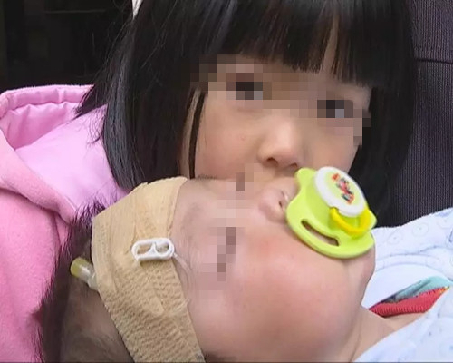 女儿无故脸上多出几个巴掌印，听我到小姑子的话瞬间炸毛！