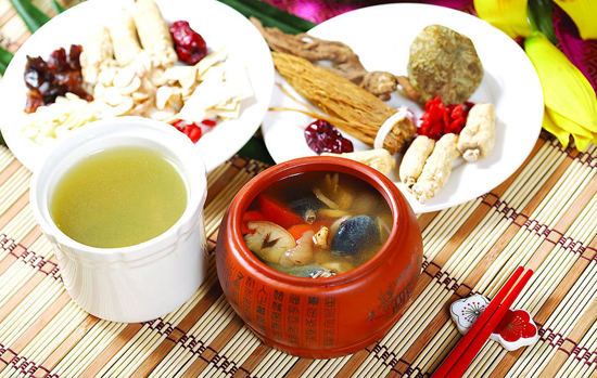 手心脚心发热心情烦躁失眠多梦,肝肾阴虚失眠多梦手脚心热