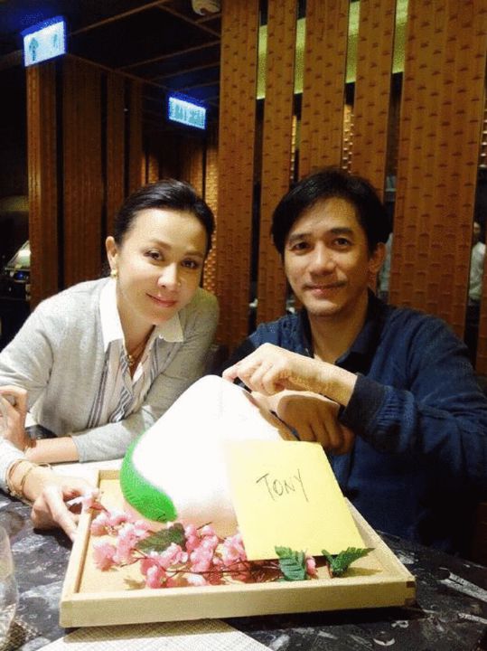 陈伟霆的生日蛋糕太别致了吧！原来明星过生日的蛋糕都这么有故事