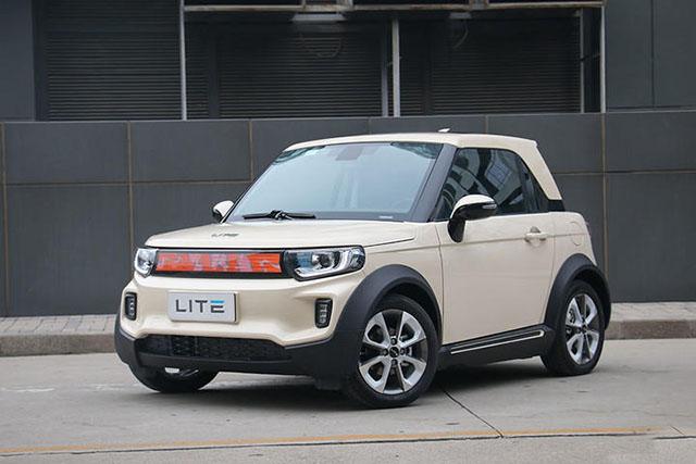 可能是最个性国产车，配无框车门、5块液晶屏，8万买它妹子更爱你