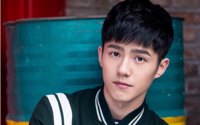 杨幂穿校服,评价杨幂带货