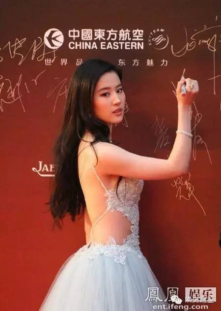 高圆圆现身韩国时装周,高圆圆谢娜时装周