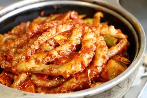 八爪鱼：满身的奇技淫巧，也敌不过煎炸炖炒