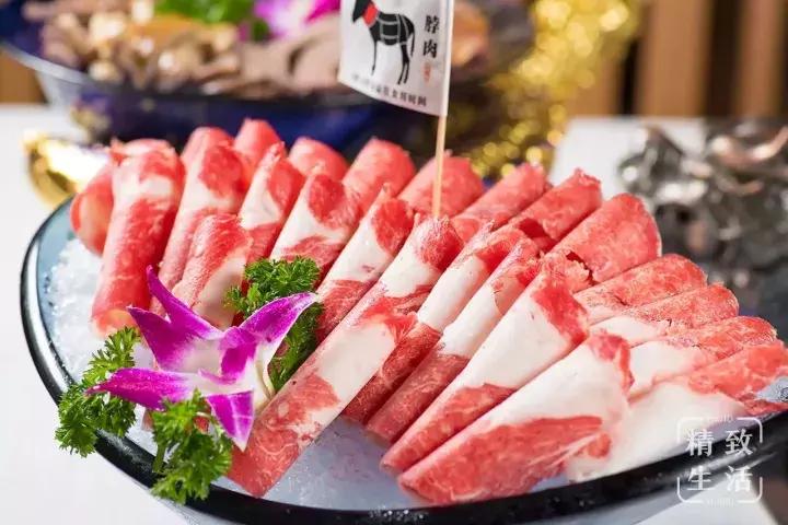 一家值得你品尝的驴肉火锅,超正的驴肉火锅