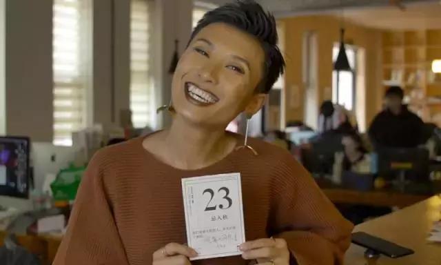 这个北京大妞干了一份让父母羞于提及的工作，不怕谈性只怕被同情