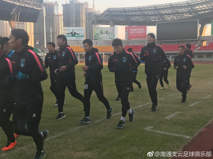 寓意“只赢”的这支球队开始备战新赛季，将继续向中甲发起冲击