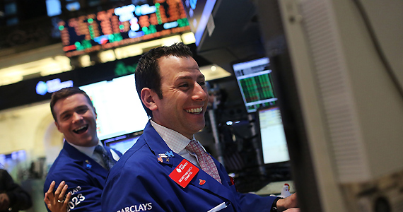 今晚美国三大股指最新行情走势,美股四连涨三大股指再创新高