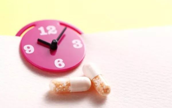 店员经典培训教材：这些药要空腹服用！