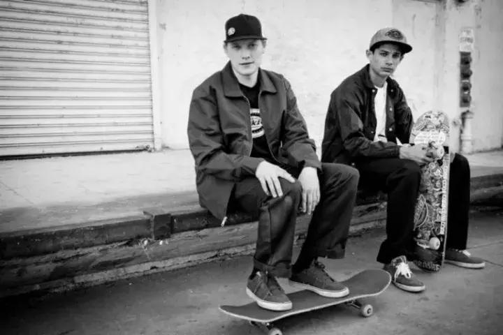 天猫京东亚马逊哪个好,阿里巴巴京东亚马逊价格对比分析