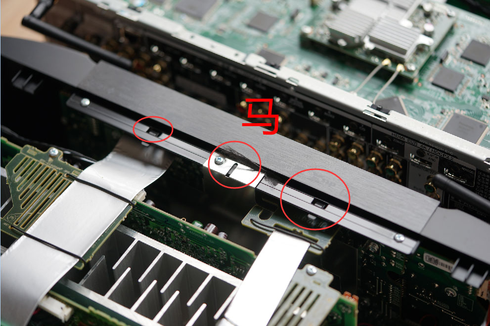 天龙AVR-X6400H和马兰士SR6012拆解！谈两台相差一万的AV功放区别