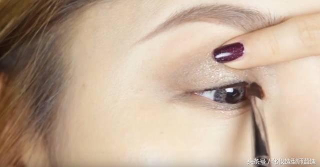 用眼线笔画眼线的画法视频,眼线难画怎么办