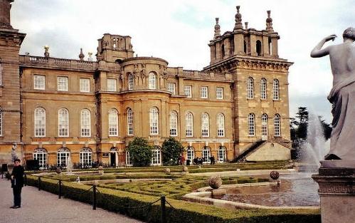 英国大学本科二年制,英国哪些大学本科两年制