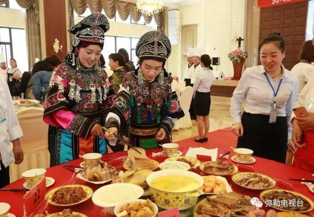 弥勒市旅游必去景点弥勒特色美食,云南弥勒美食百年老店
