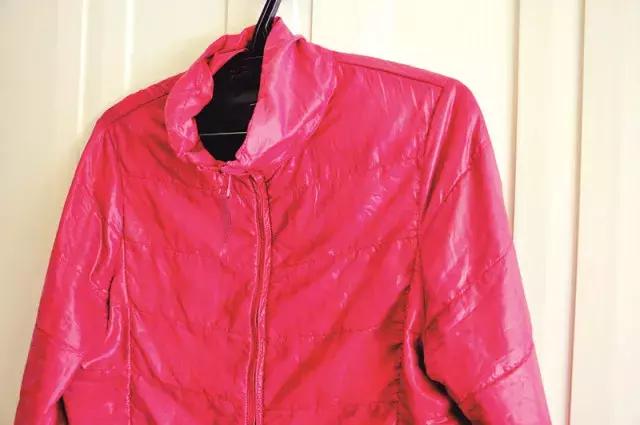 羽绒服脏了放到第二年洗能行不,羽绒服袖子脏了怎么洗小妙招