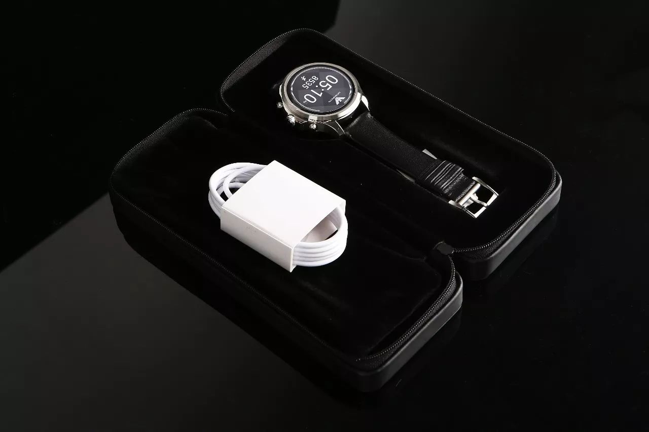 智能腕表阿玛尼,阿玛尼智能手表art3027