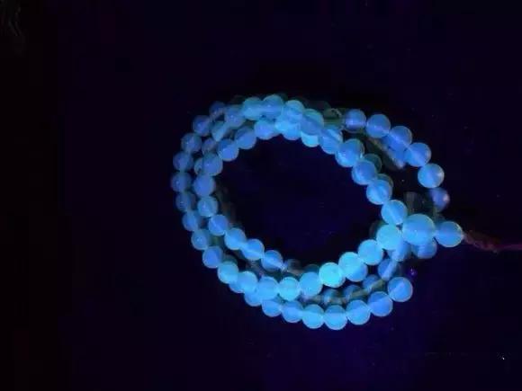 假琥珀蜜蜡用什么做的,假蜜蜡琥珀