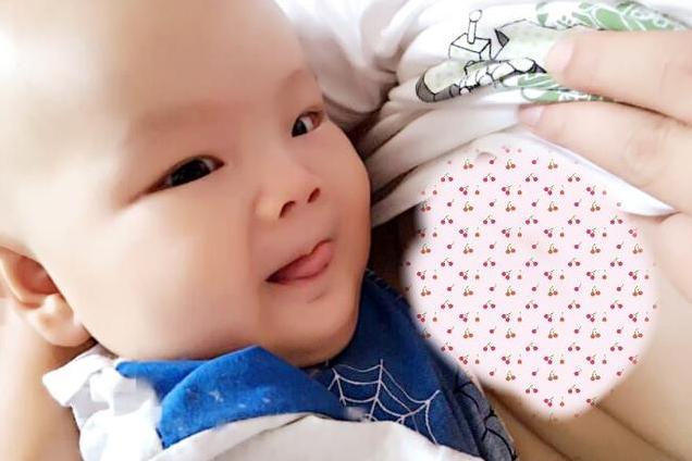 有个爱哭闹的宝宝该咋办,恋奶期间的宝宝表现