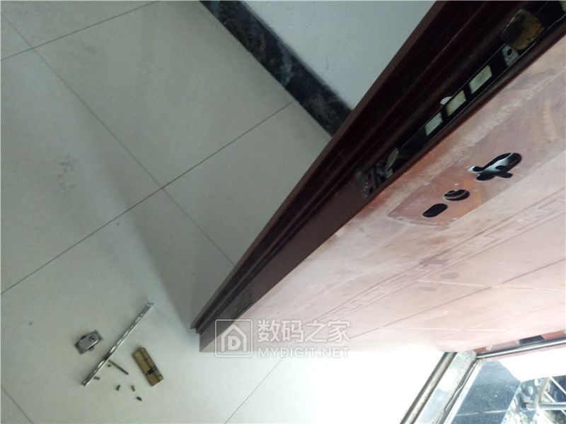 智能门锁容易被小偷无痕打开吗,智能门锁拆解图解