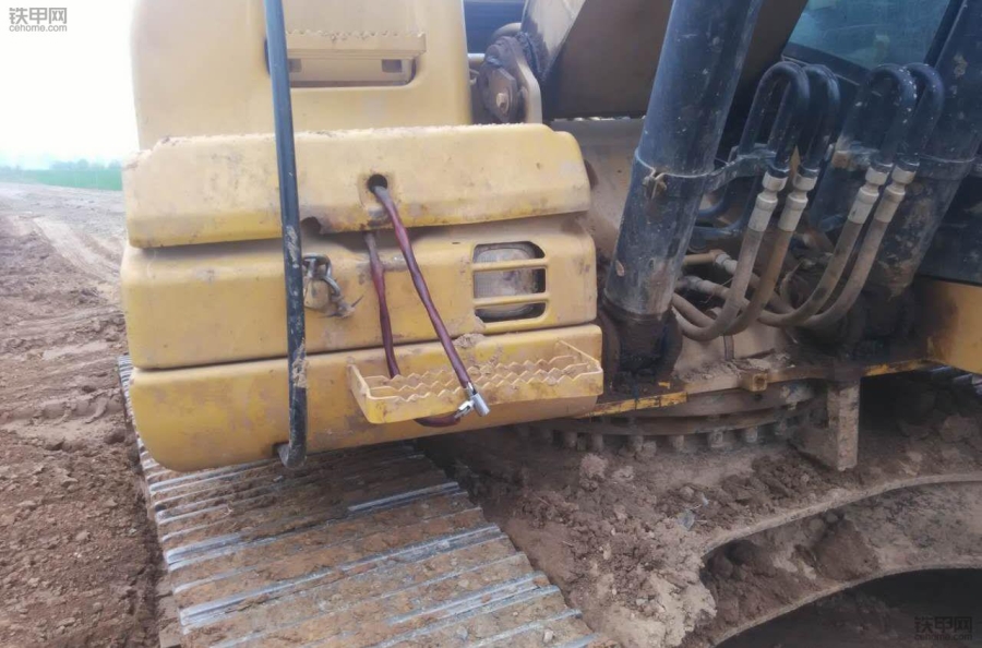 卡特彼勒挖掘机320d好用吗,三一挖掘机和卡特彼勒怎么选