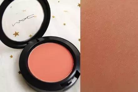 章子怡一身粉色系少女感满满,章子怡清爽有气质宛如18岁少女