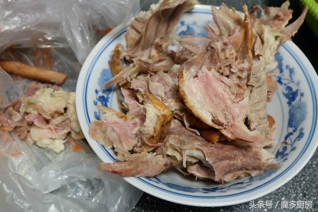烤鸭架炖鸭汤的最佳搭配,烤鸭的鸭架熬汤怎么做好吃