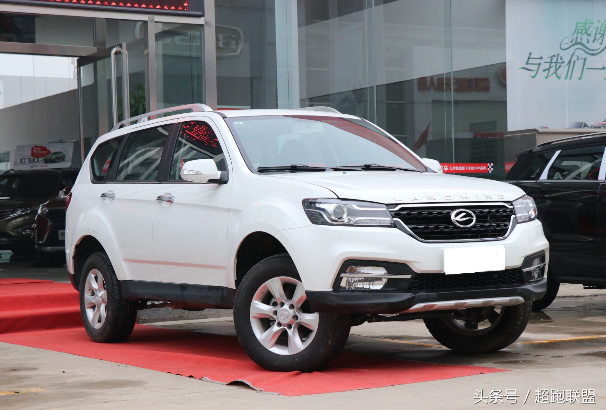 陆风x8新款1.8t发动机什么品牌,陆风x8新车报价2020款