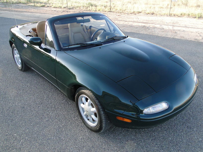 磨砂黑敞篷马自达mx-5,马自达双门跑车mx-5街拍