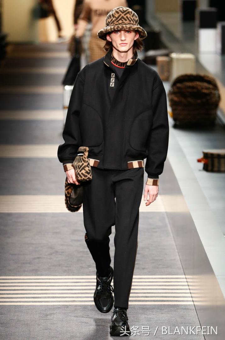 fendi芬迪2018春夏时装秀,芬迪fendi2016秋冬时装秀