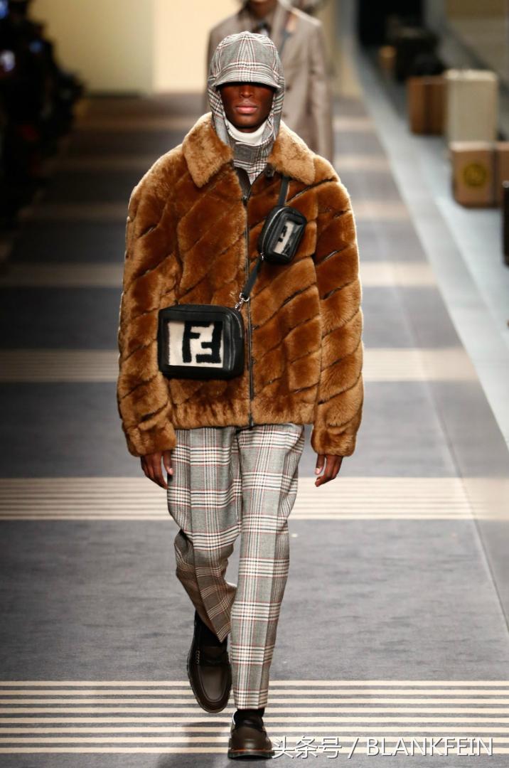 fendi芬迪2018春夏时装秀,芬迪fendi2016秋冬时装秀